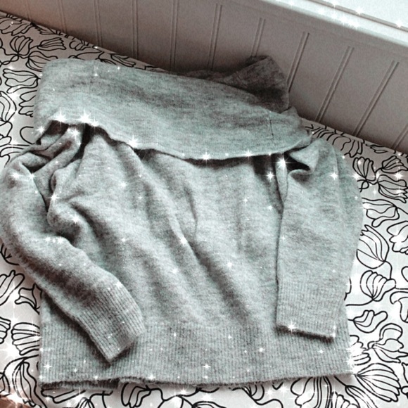 Tops - Picture 10 of 16